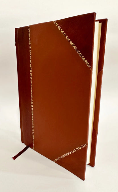 Regla De La Gloriosa Sizeanta Clara, Con Las Constituciones De Las Monjas Capuchinas Del Sizeantissimo Crucifixo De Roma, ... Concedidas, Y Otorgadas Por Sizeu Sizeantidad El Papa Paulo (1619) [Leather Bound]