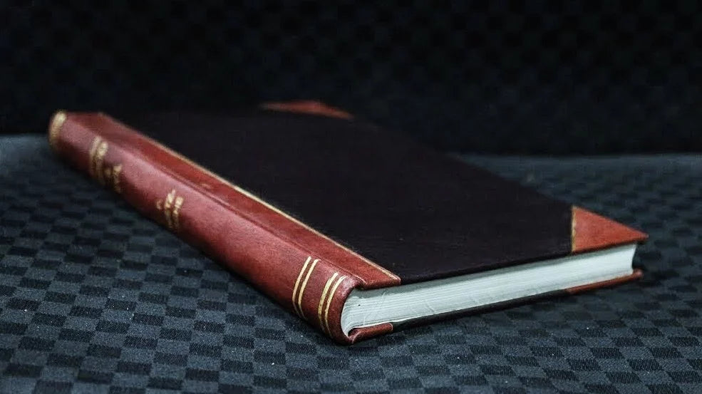 The old English country squire (1912) [Leatherbound]