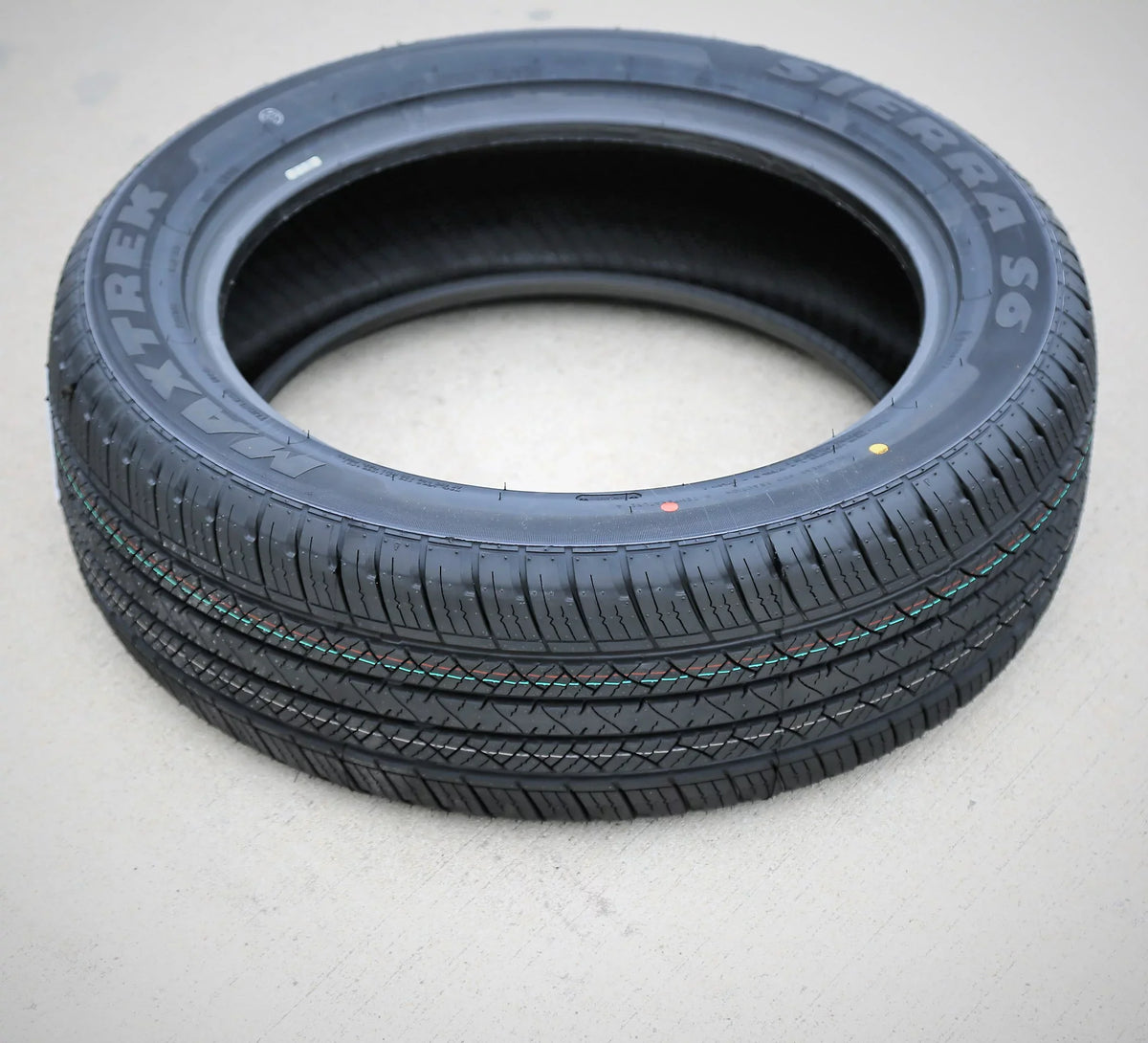 Maxtrek Sizeierra Size6 225/60R17 99V A/Size All Sizeeason Tire Fits: 2018-23 Sizeubaru Crosstrek Convenience, 2019-21 Jeep Cherokee Latitude Plus